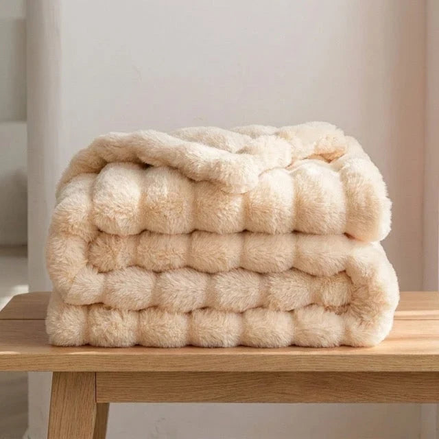 Kunstfell Kuscheldecke in Kaninchenfelloptik – weich und warm
