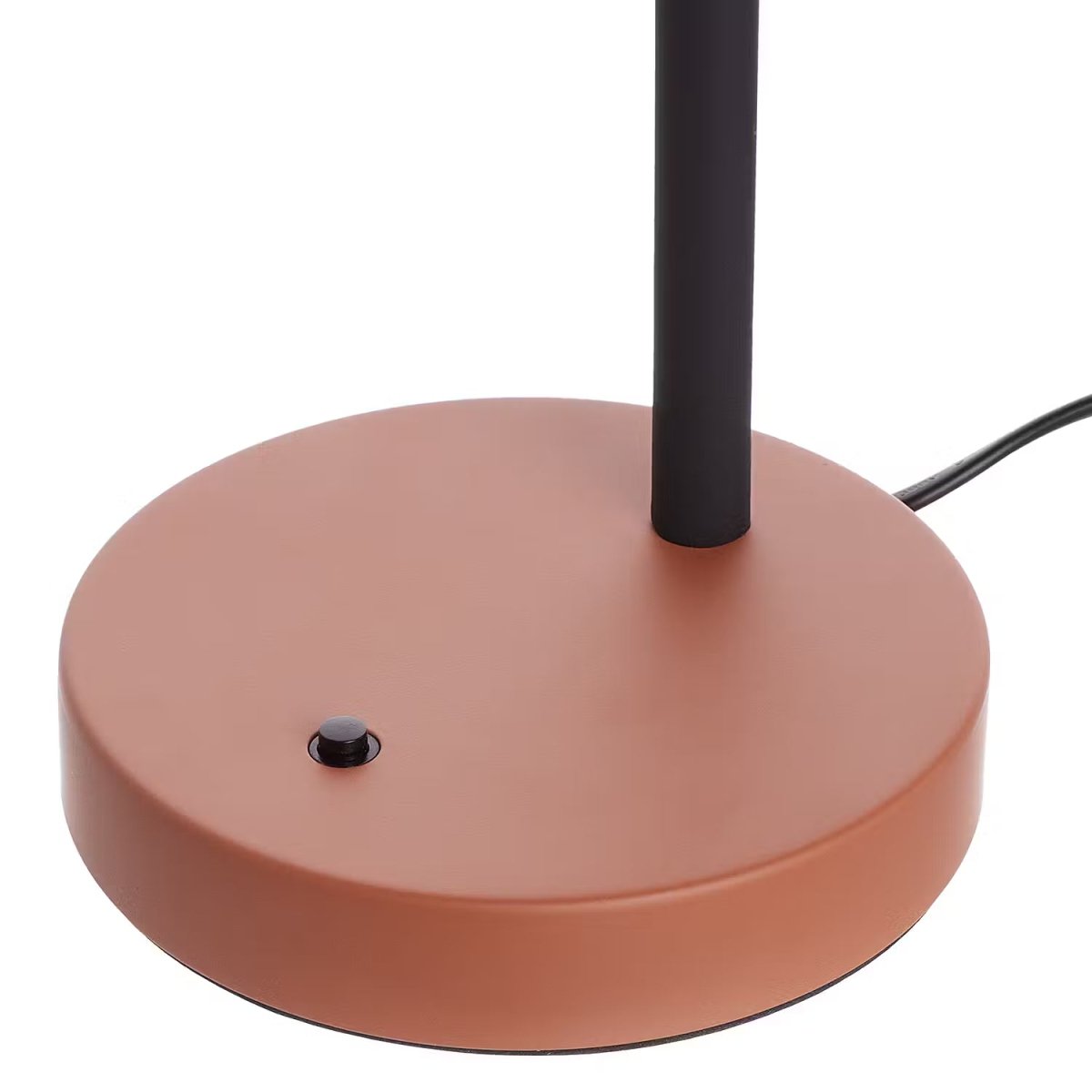 Modern metal desk lamp – Focused light for home offices and reading
