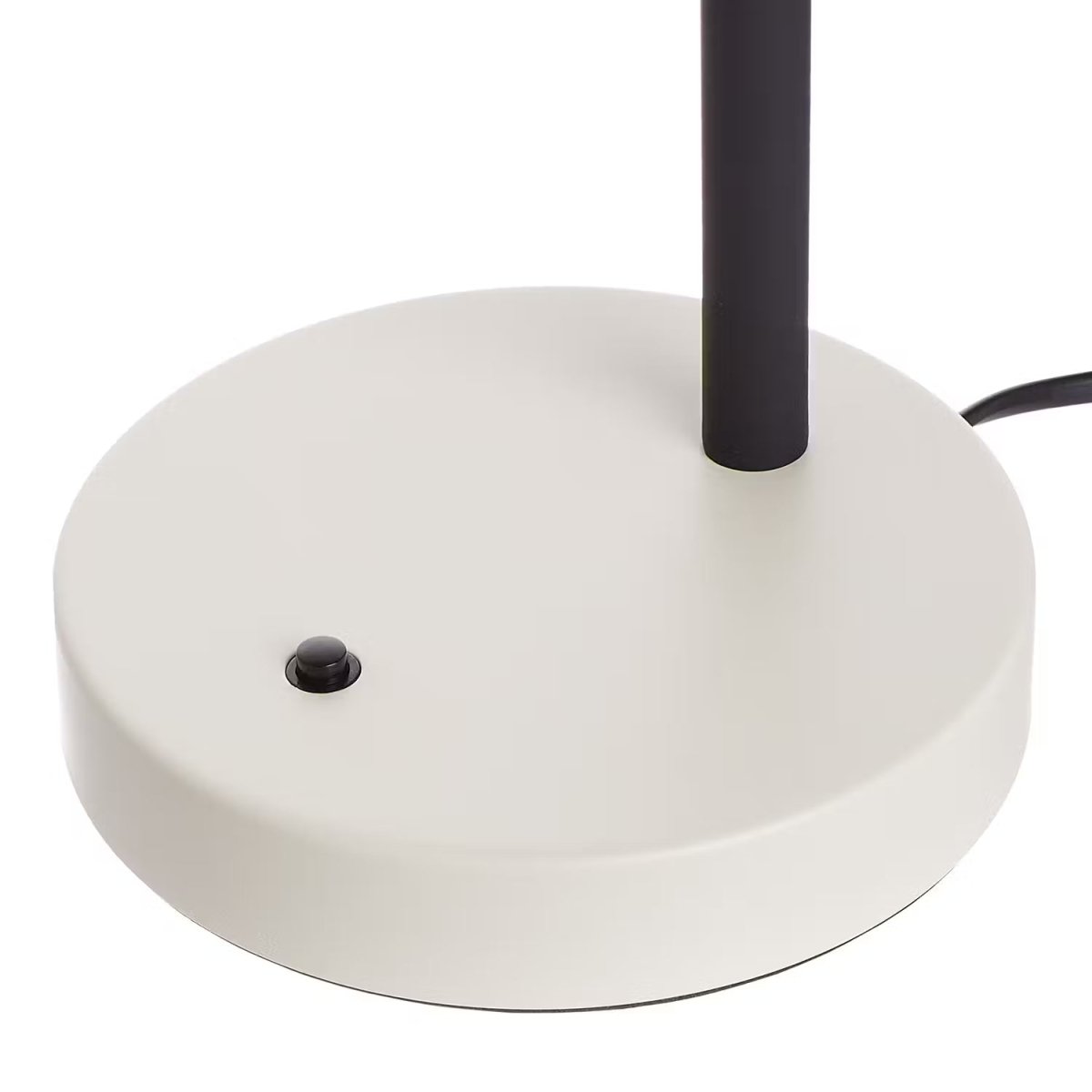 Modern metal desk lamp – Focused light for home offices and reading