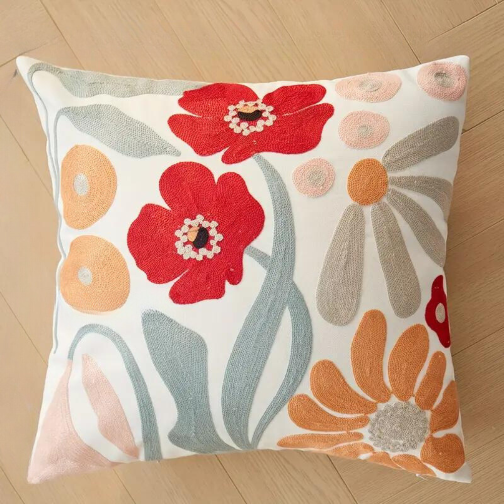 Kissenbezug mit gesticktem Blumen- und Botanik-Muster product image 4