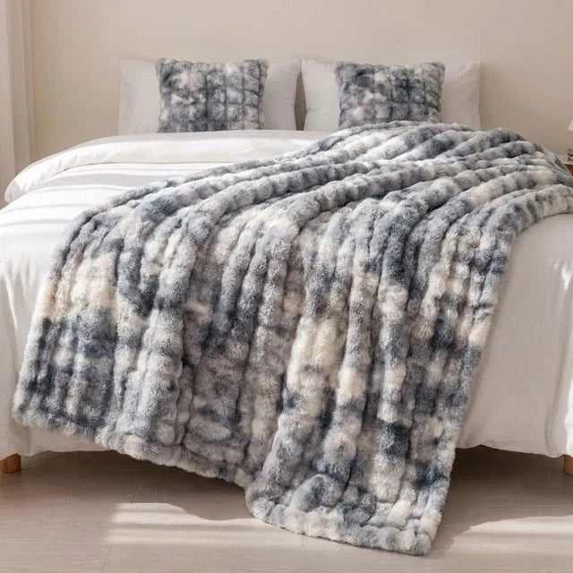 Kunstfell Kuscheldecke in Kaninchenfelloptik – weich und warm