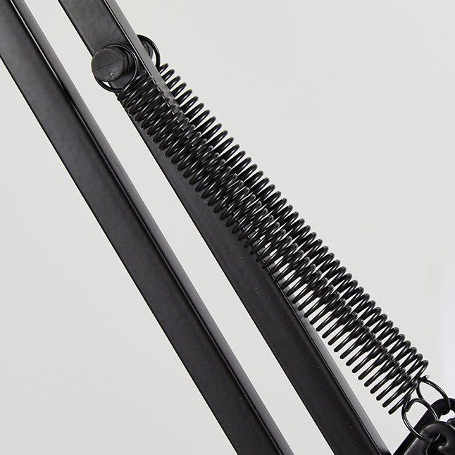 Schreibtischlampe mit verstellbarem Arm und Tischklemme