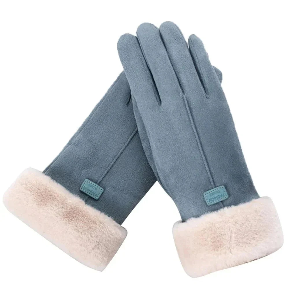 Heated women's gloves with touchscreen functionality and adjustable heat