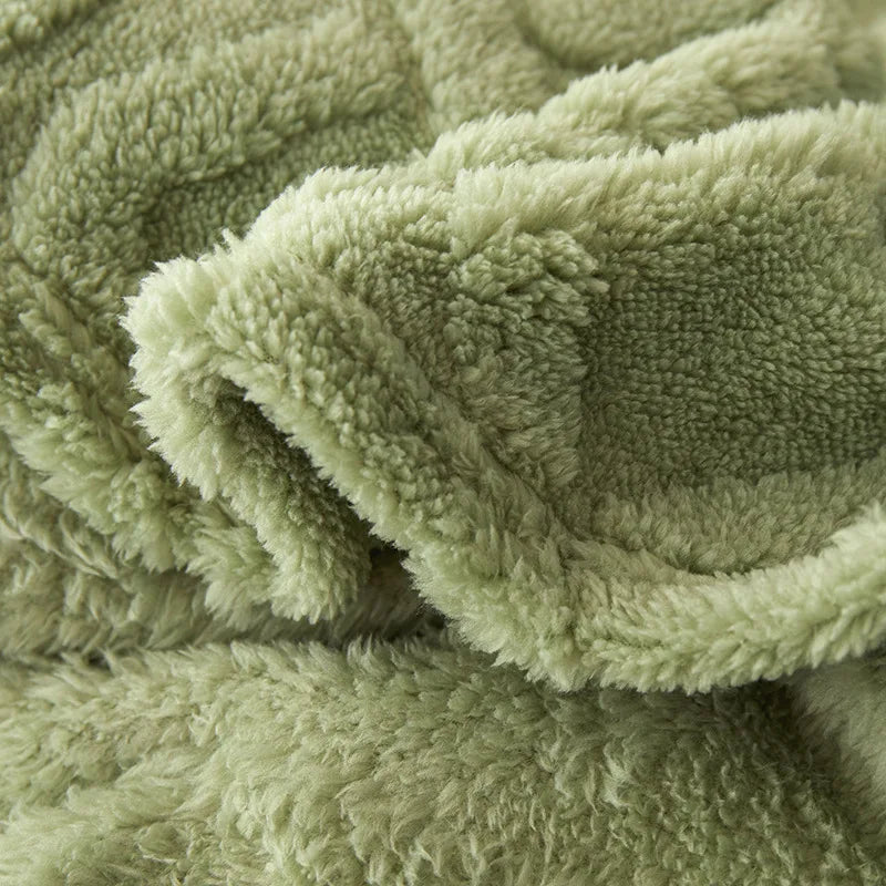 Reversible lambswool flannel blanket - warm and cozy on both sides