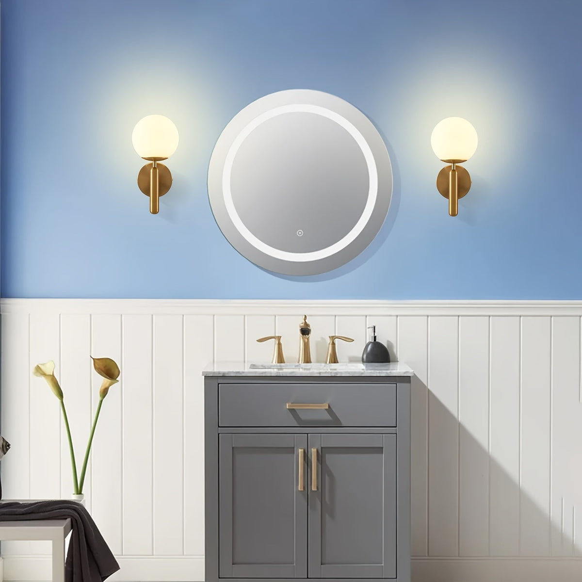 Glass wall light with a spherical shape for an elegant ambiance