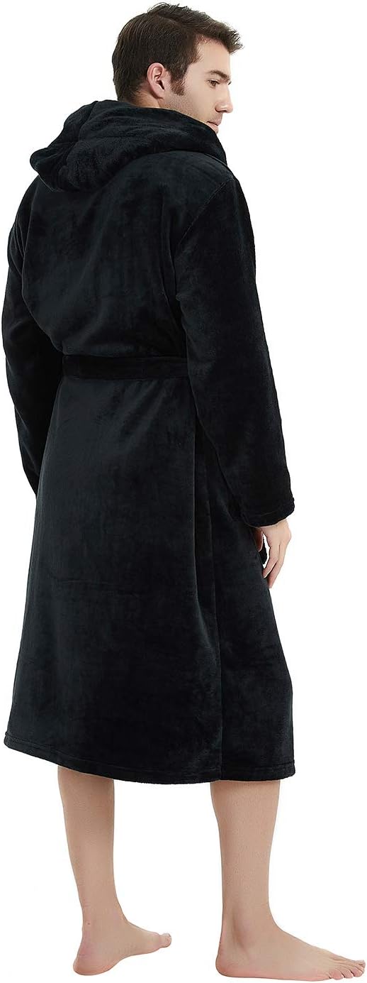 Men’s fleece bathrobe with hood – soft, warm, and machine washable