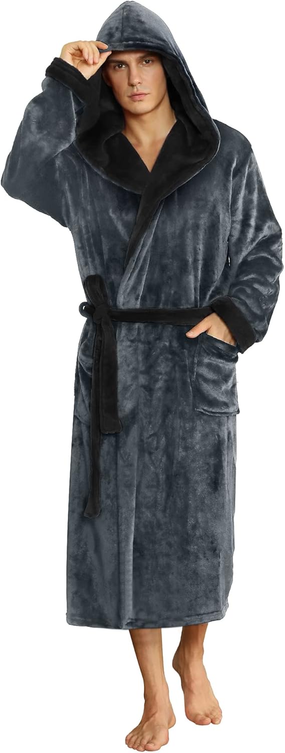 Men’s fleece bathrobe with hood – soft, warm, and machine washable
