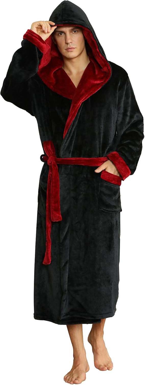 Men’s fleece bathrobe with hood – soft, warm, and machine washable