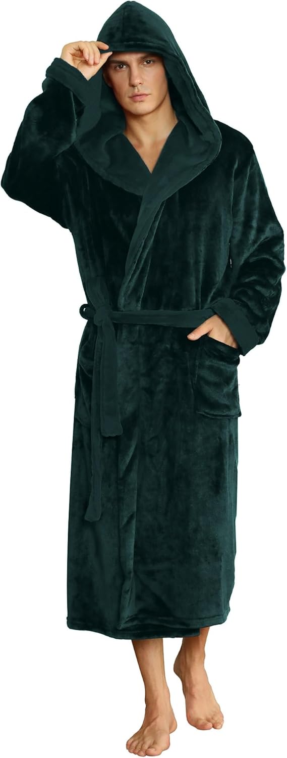 Men’s fleece bathrobe with hood – soft, warm, and machine washable