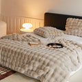 Weighted blanket with faux fur and chunky knit design