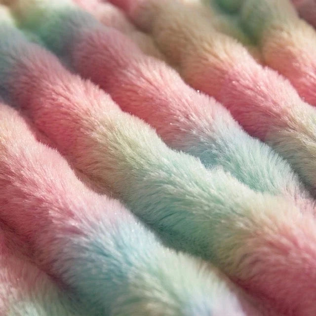 Kunstfell Kuscheldecke in Kaninchenfelloptik – weich und warm