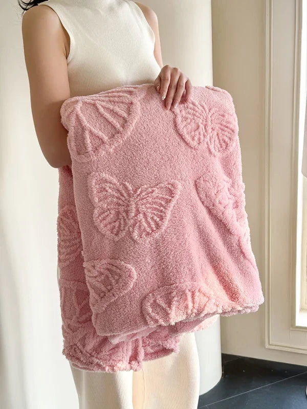 Blanket with 3D butterfly appliqués – soft and warm