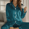 Women's pajama set with button placket - Comfortable and timeless