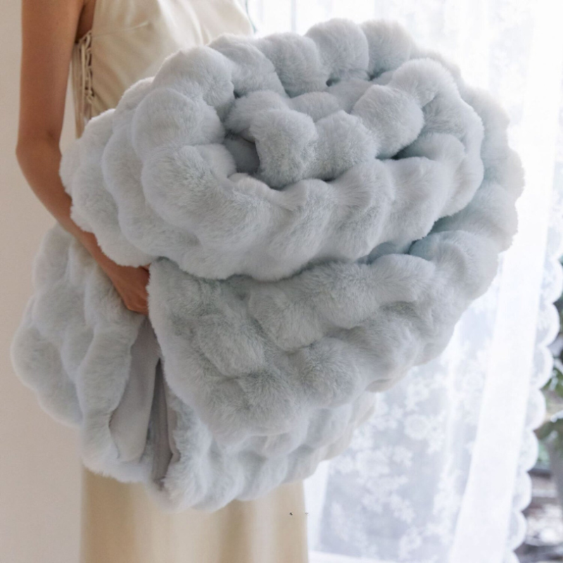 Extra-thick plush blanket for the sofa and bed – Warm winter blanket