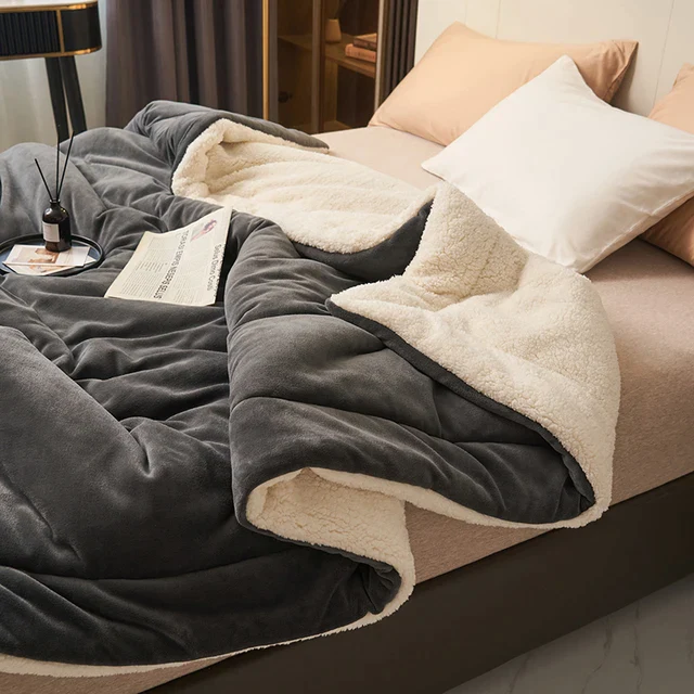 Flannel Fleece Cuddly Blanket – Soft, Warm and Machine Washable