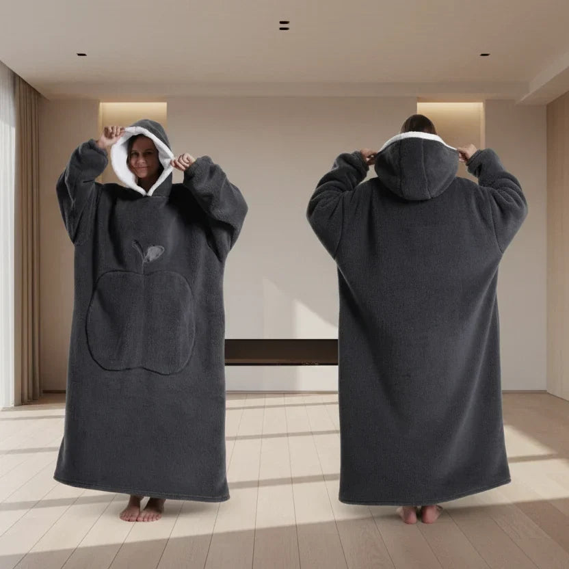 Oversized fleece hoodie – soft, warm, and unrestricted movement