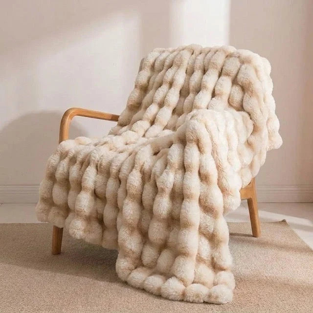 Kunstfell Kuscheldecke in Kaninchenfelloptik – weich und warm