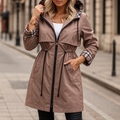 Damen Regenjacke mit Kapuze – wasserdicht, windabweisend, tailliert
