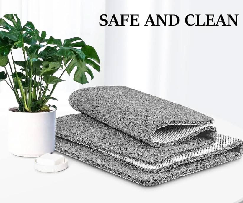 Non-slip shower mat with drainage system for safe showering