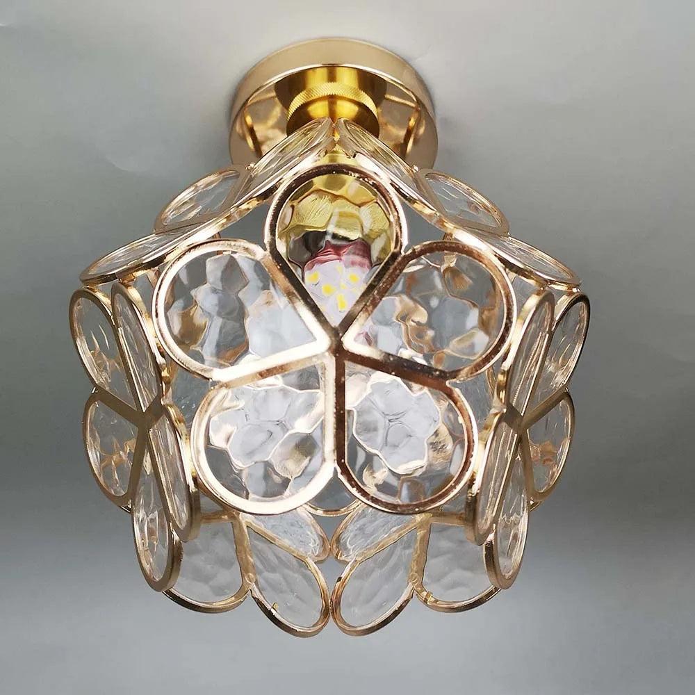 Blumenförmige Deckenleuchte mit Kristalldesign für elegante Räume
