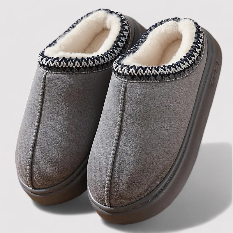 Hausschuhe mit Antirutschsohle – weich, warm und unisex