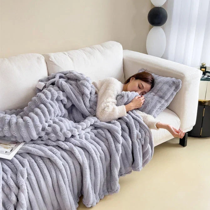 Fleece Blanket – Super Soft, Lightweight & Machine Washable