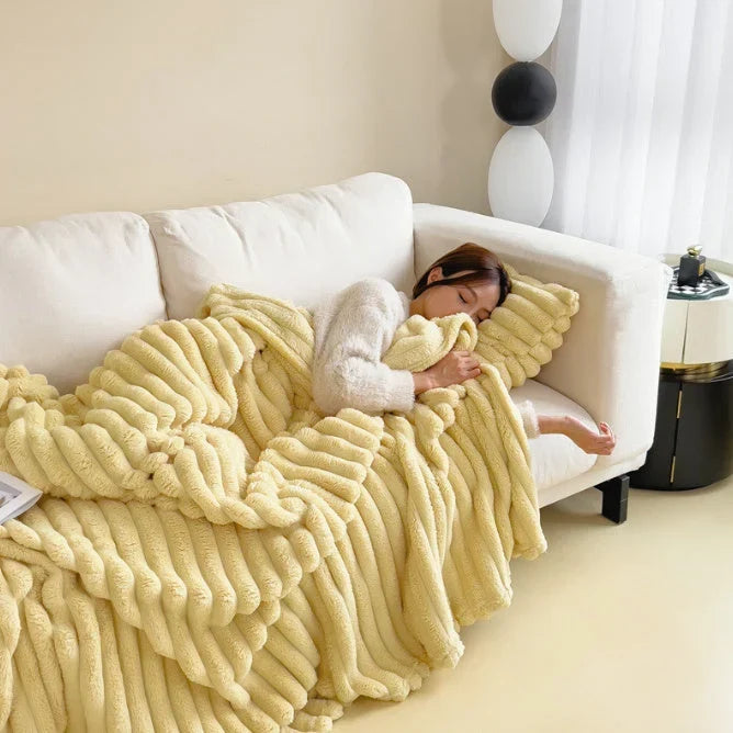Fleece Blanket – Super Soft, Lightweight & Machine Washable