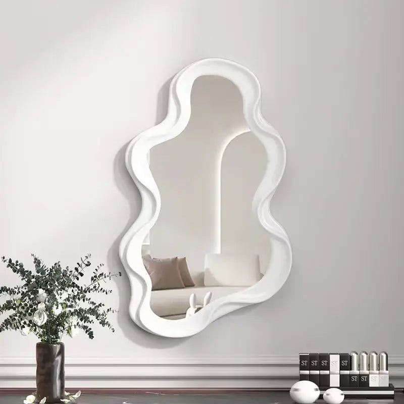 Dekospiegel mit Wellenform – Skulpturaler Wandspiegel 40 cm product image 2