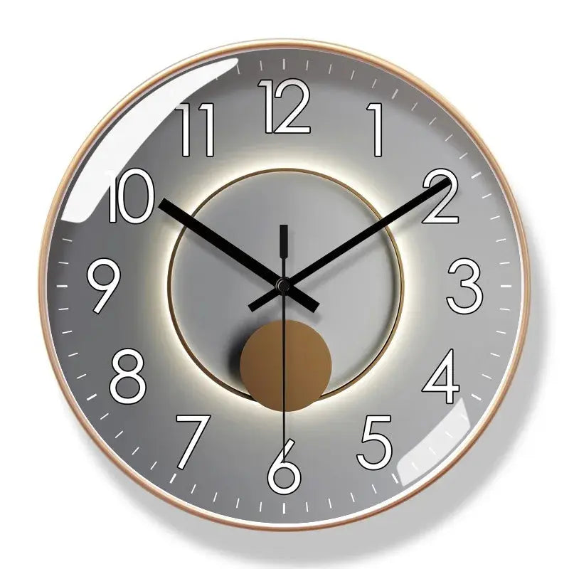 Designer-Wanduhr mit geräuschlosem Uhrwerk featuring illuminated ring and gold accent