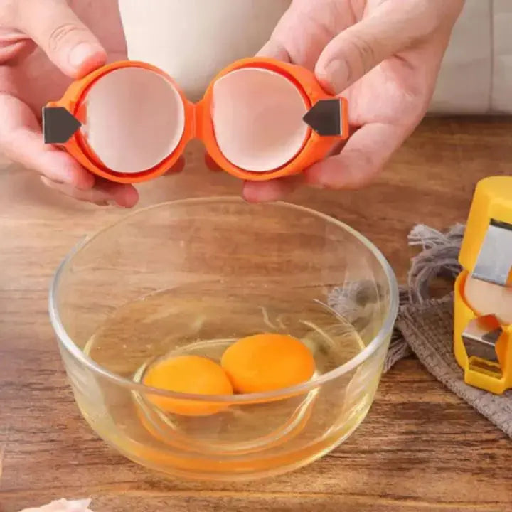 2in1 Eieröffner Eigelbtrenner separating egg yolks in glass bowl