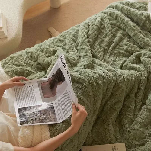 Extra-thick winter blanket with lambswool and microfiber flannel