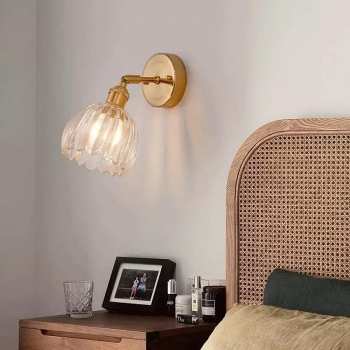 Lotus Glas Wandleuchte – dekoratives Wandlicht im Blütendesign