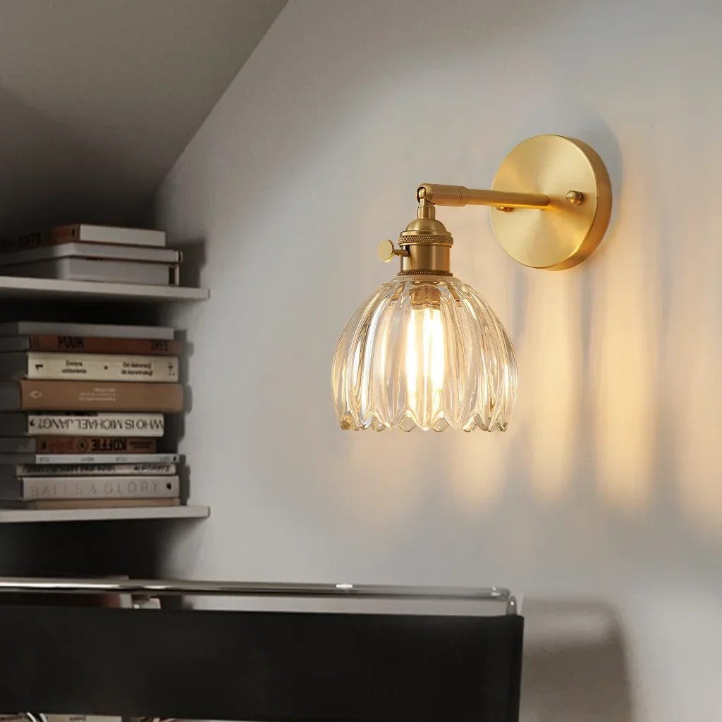 Lotus Glas Wandleuchte – dekoratives Wandlicht im Blütendesign