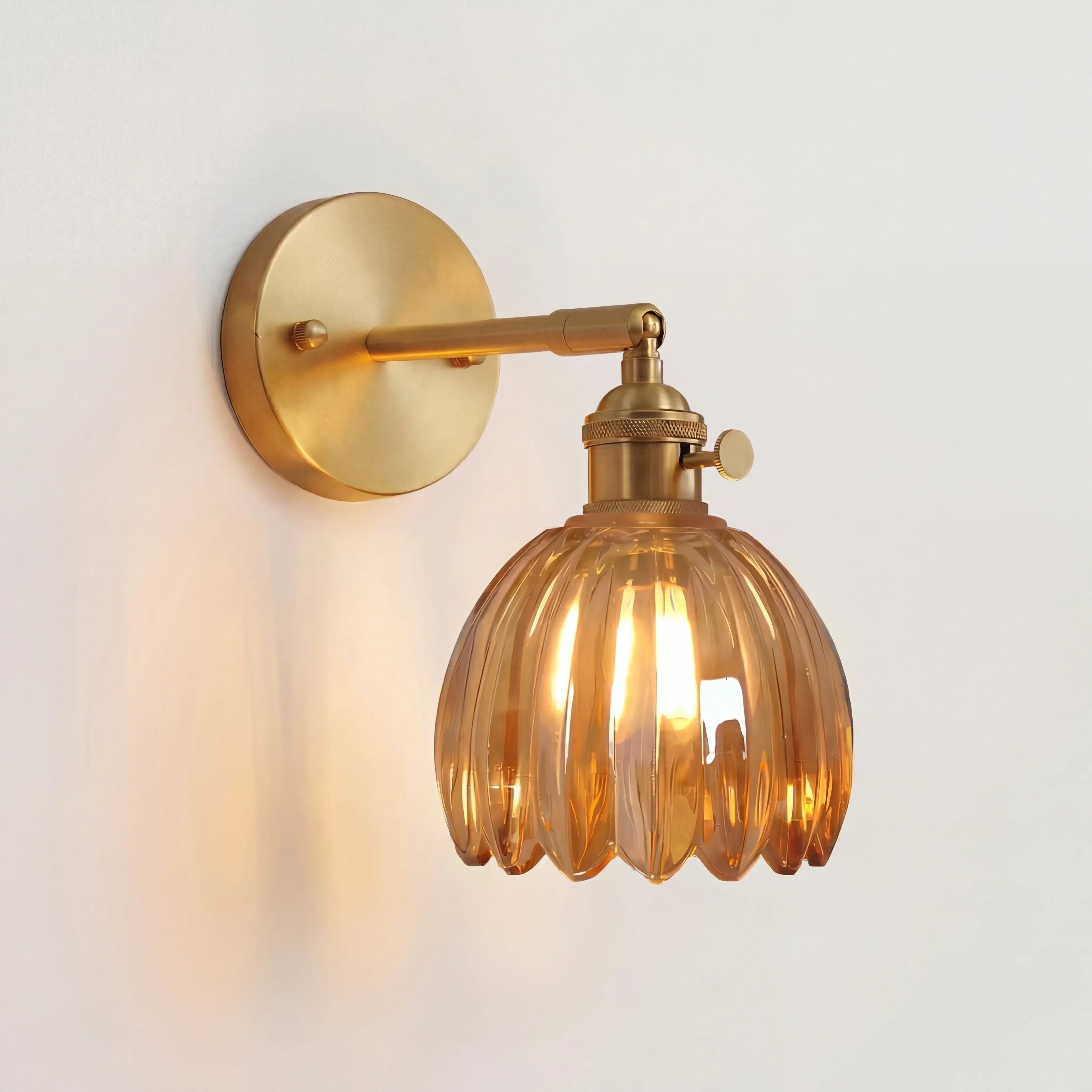 Lotus Glas Wandleuchte – dekoratives Wandlicht im Blütendesign