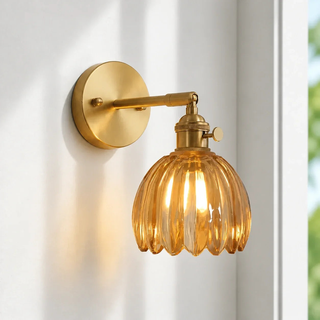 Lotus Glas Wandleuchte – dekoratives Wandlicht im Blütendesign