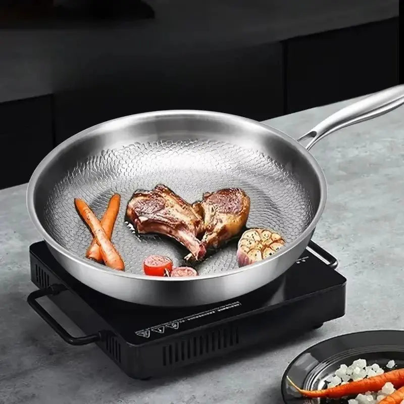 Titanbeschichtete Antihaft-Pfanne – Gehämmert, alle Herdarten product image 1