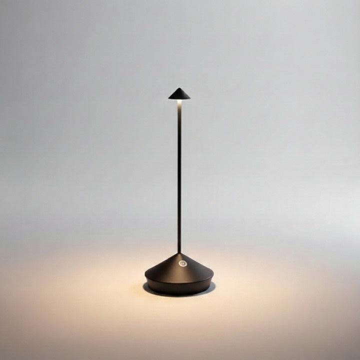Kabellose LED-Tischlampe dimmbar und wasserfest für innen und außen