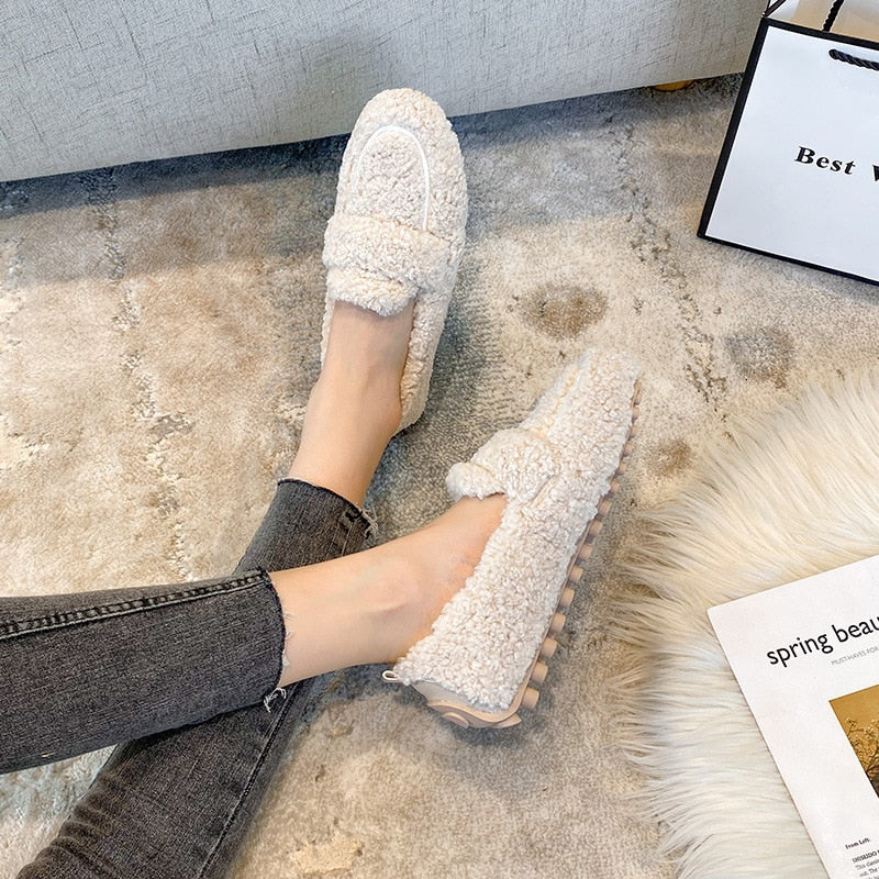 Warm slippers with wool and plush lining - slip-on style