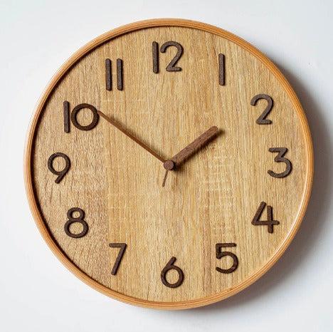 Wooden wall clock in a natural design – silent and minimalist