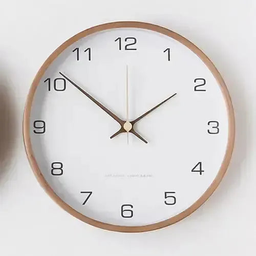 Holzwanduhr mit lautlosem Quarzwerk – minimalistisches Design
