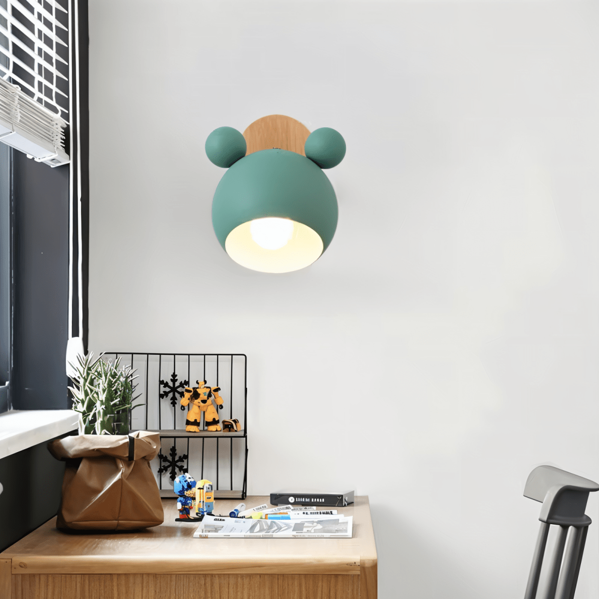 Macaron wall light with swivel function for atmospheric lighting