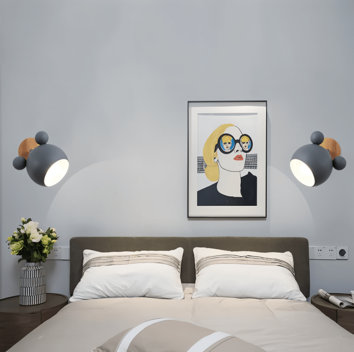 Macaron wall light with swivel function for atmospheric lighting