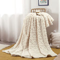 Flauschige Fleece-Decke mit 3D-Design – weich und wärmend