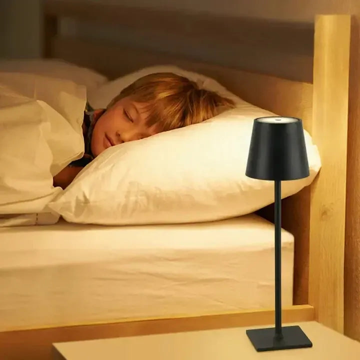 Kabellose LED-Tischlampe mit Touch-Dimmer und USB-C Akku