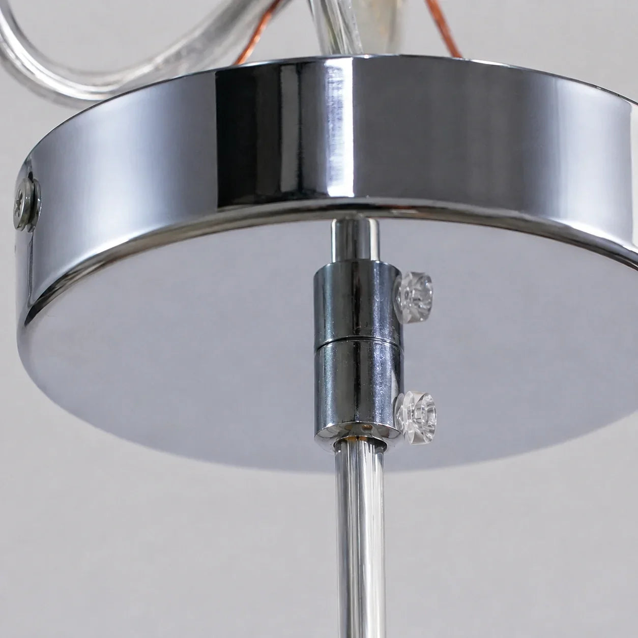 Glas-Pendelleuchte im Bauhaus-Stil für moderne Innenräume