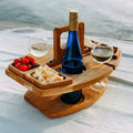 Klappbarer Picknick Weintisch aus Holz mit Glashalterung und Snackfächern