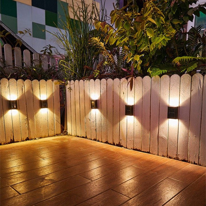 Außenwandlampe mit warmweißem LED-Licht – 4er-Set