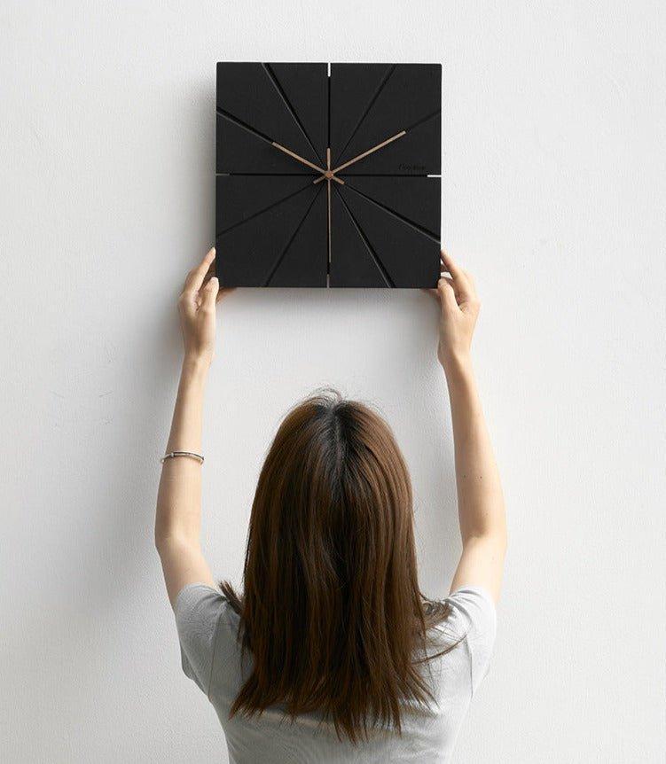 Lautlose Wanduhr mit minimalistischem Design für Wohnräume