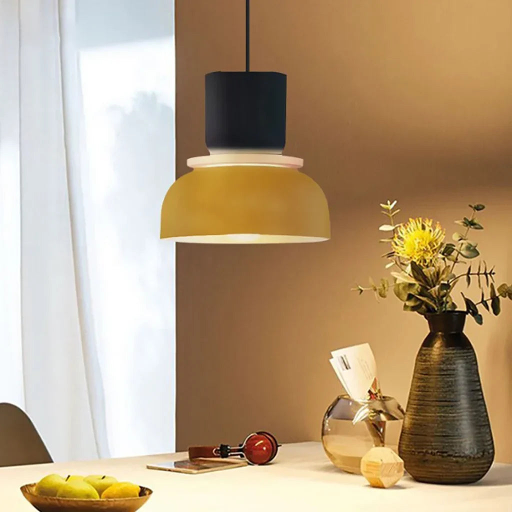 Nordische Pendelleuchte mit Farbblock-Design für moderne Räume
