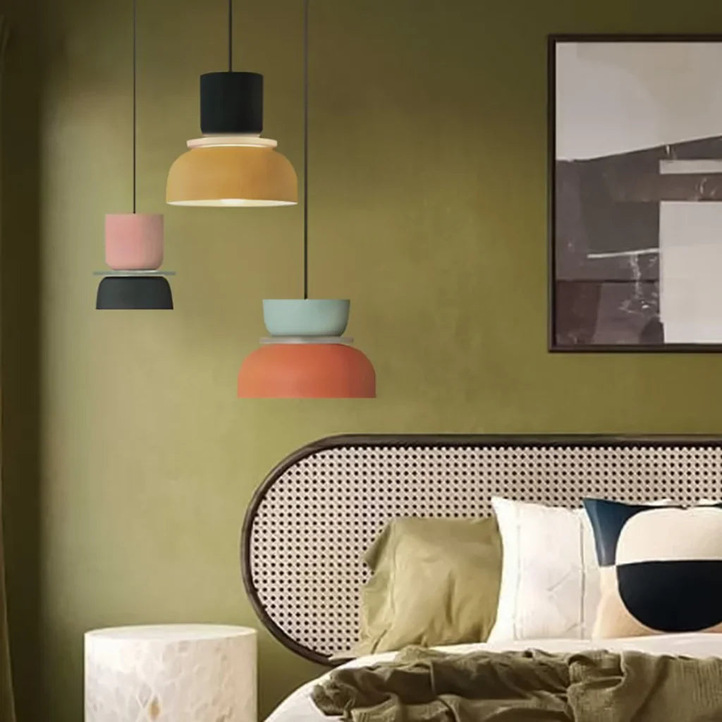 Nordische Pendelleuchte mit Farbblock-Design für moderne Räume
